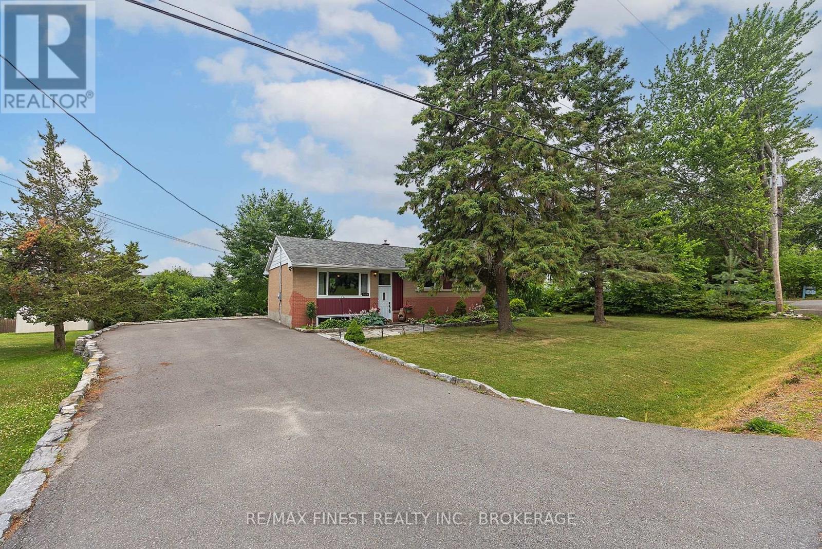 1429 Avondale Crescent, Kingston, Ontario K7P 2V2 - Photo 3 - X12849486