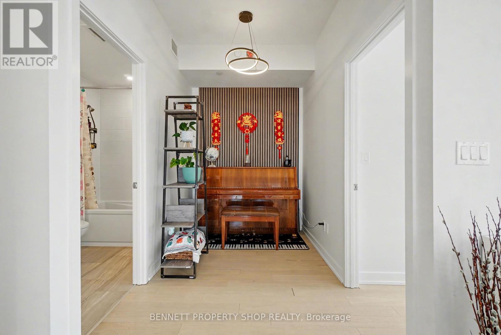 510 - 570 De Mazenod Avenue, Ottawa, Ontario  K1S 5X2 - Photo 15 - X12846304