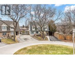 318 RONDEAU COURT, Oshawa, Ontario