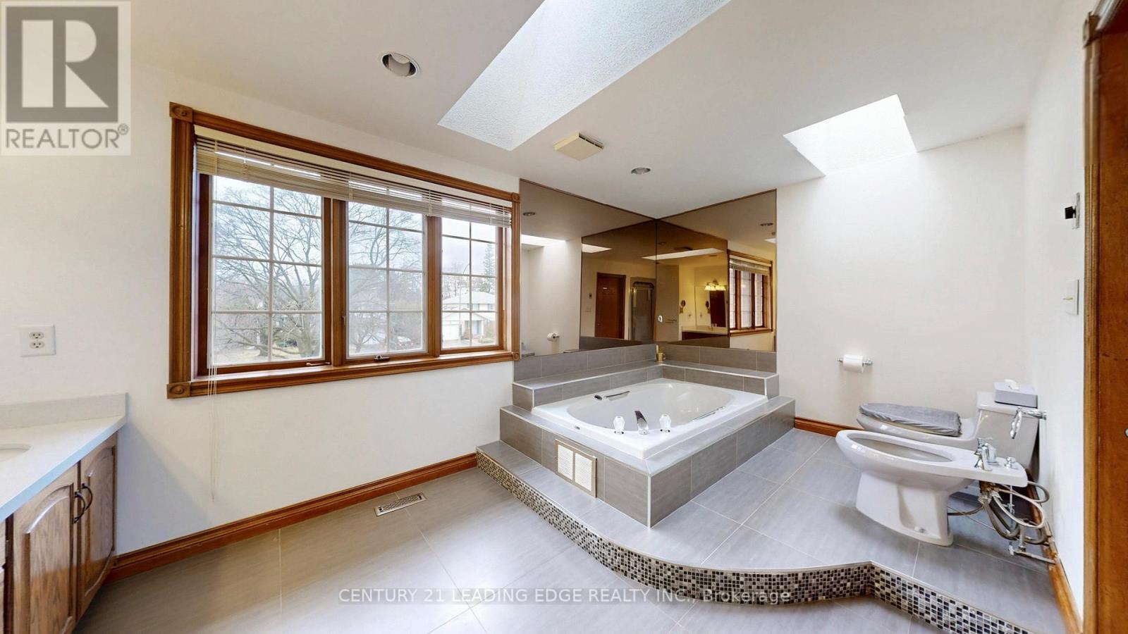 1127 Oshawa Boulevard N, Oshawa, Ontario  L1G 5W2 - Photo 32 - E12990400