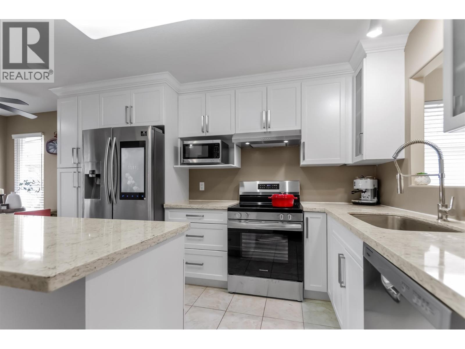 11469 207 Street, Maple Ridge, British Columbia  V2X 1W9 - Photo 6 - R3111207