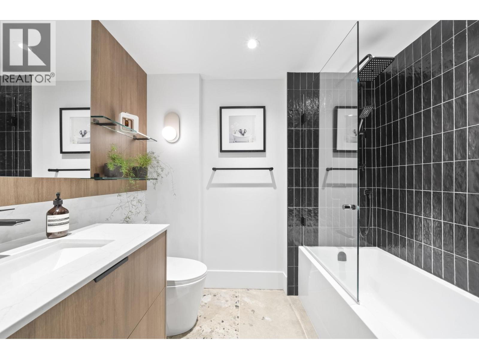 202 1275 Hamilton Street, Vancouver, British Columbia  V6B 1E2 - Photo 11 - R3110999