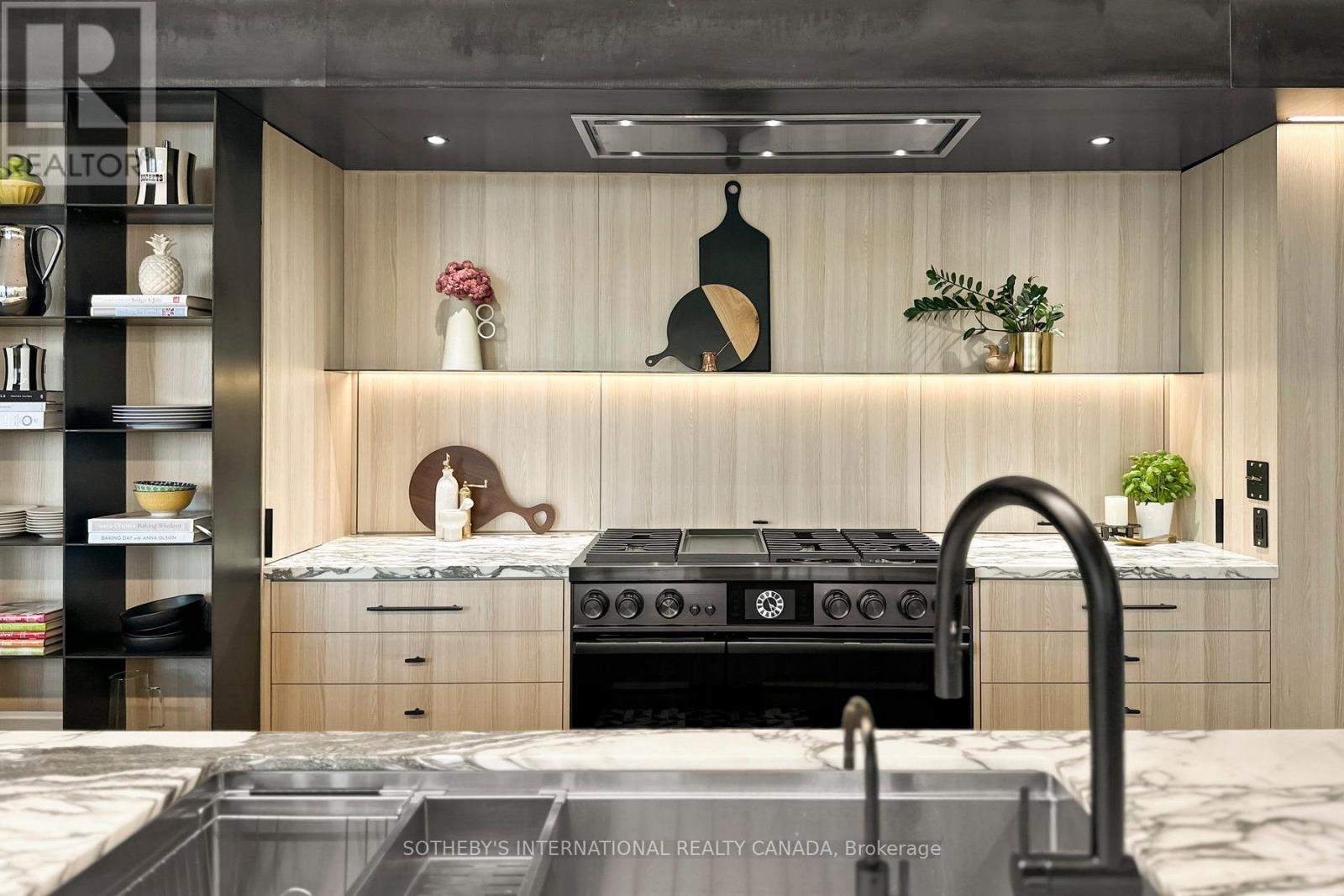 95 Riverview Drive, Toronto, Ontario  M4N 3C6 - Photo 13 - C12997322