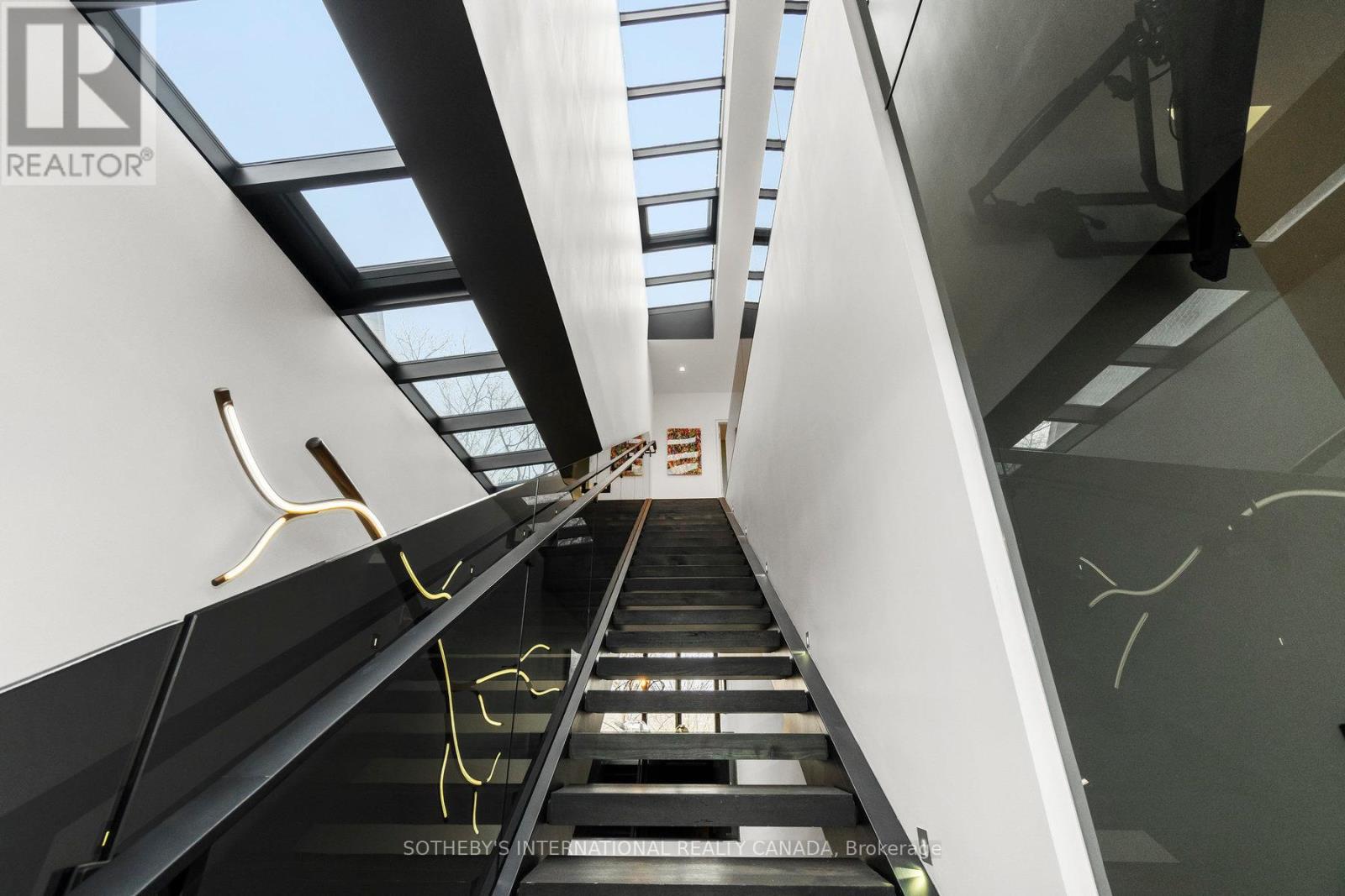 95 Riverview Drive, Toronto, Ontario  M4N 3C6 - Photo 25 - C12997322