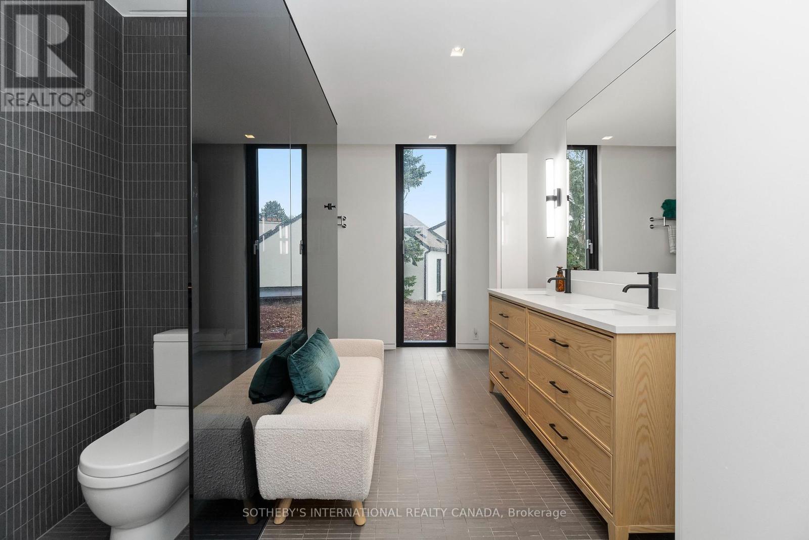 95 Riverview Drive, Toronto, Ontario  M4N 3C6 - Photo 33 - C12997322