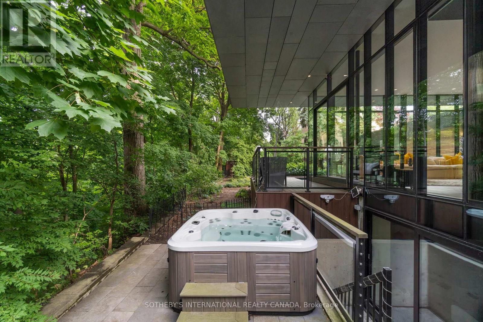 95 Riverview Drive, Toronto, Ontario  M4N 3C6 - Photo 44 - C12997322