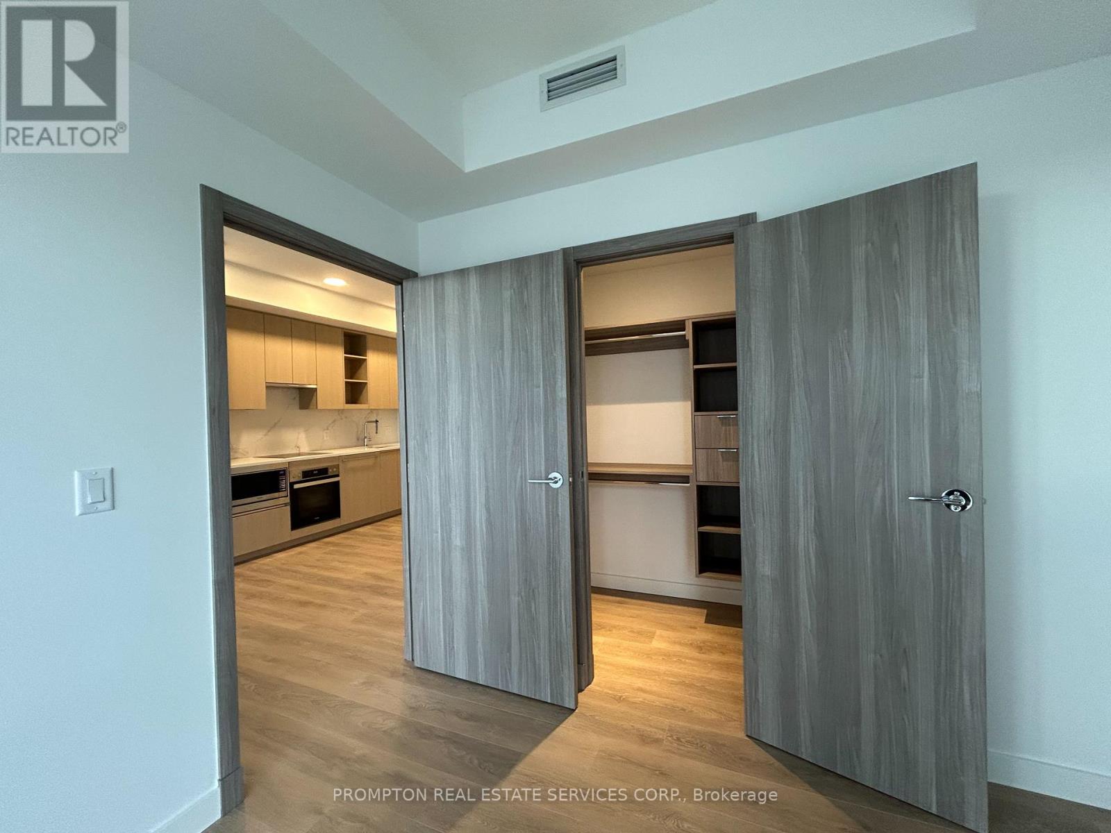 1615 - 27 Mcmahon Drive, Toronto, Ontario  M2K 0J2 - Photo 6 - C12997342