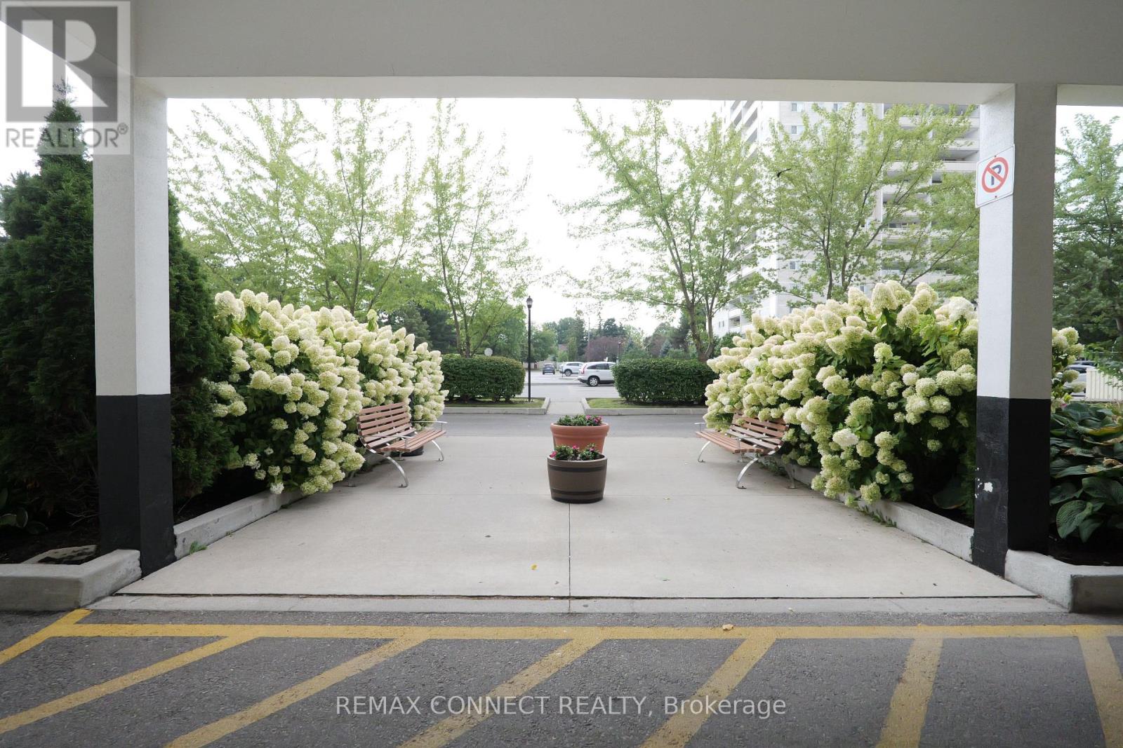 912 - 1360 York Mills Road, Toronto, Ontario  M3A 2A2 - Photo 3 - C12997344