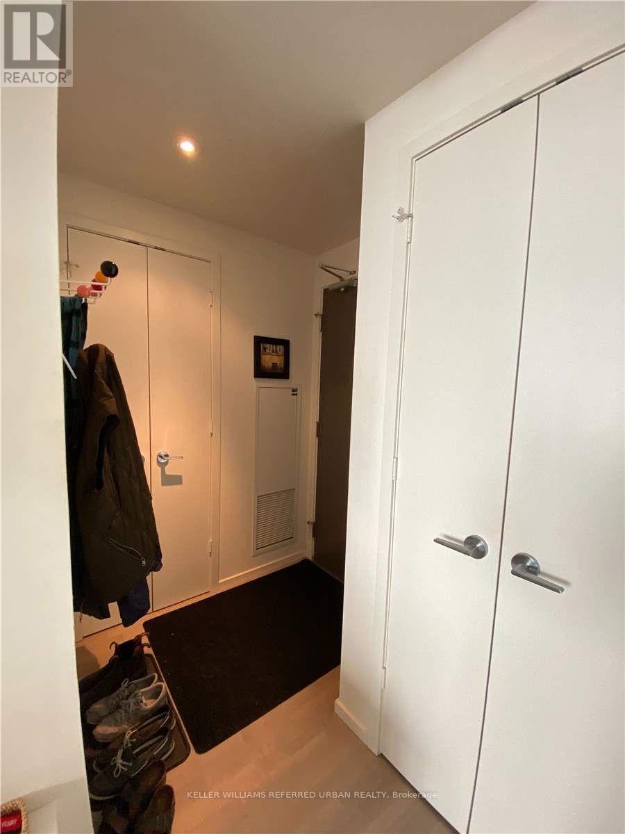 3002 - 101 Charles Street, Toronto, Ontario  M4Y 1V2 - Photo 10 - C12997366