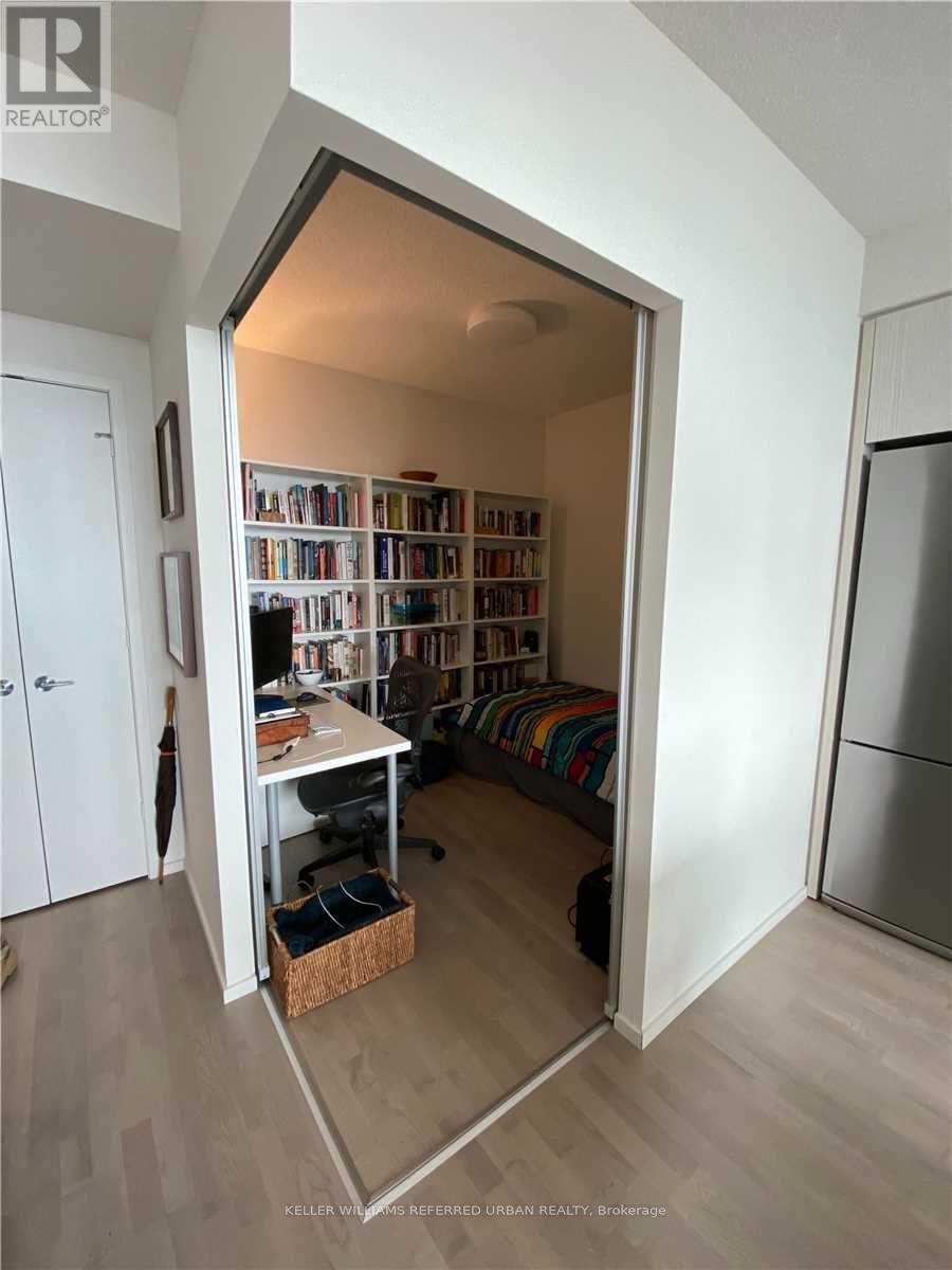 3002 - 101 Charles Street, Toronto, Ontario  M4Y 1V2 - Photo 9 - C12997366