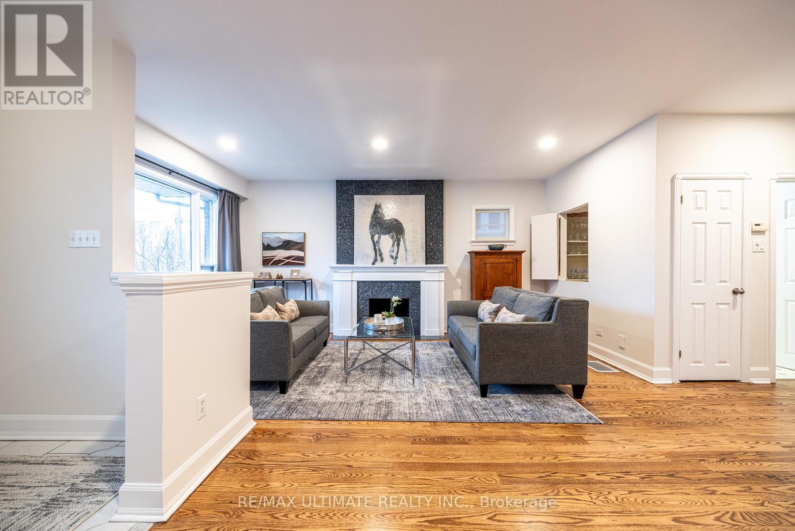 156 Glenvale Boulevard, Toronto, Ontario  M4G 2W3 - Photo 3 - C12997378