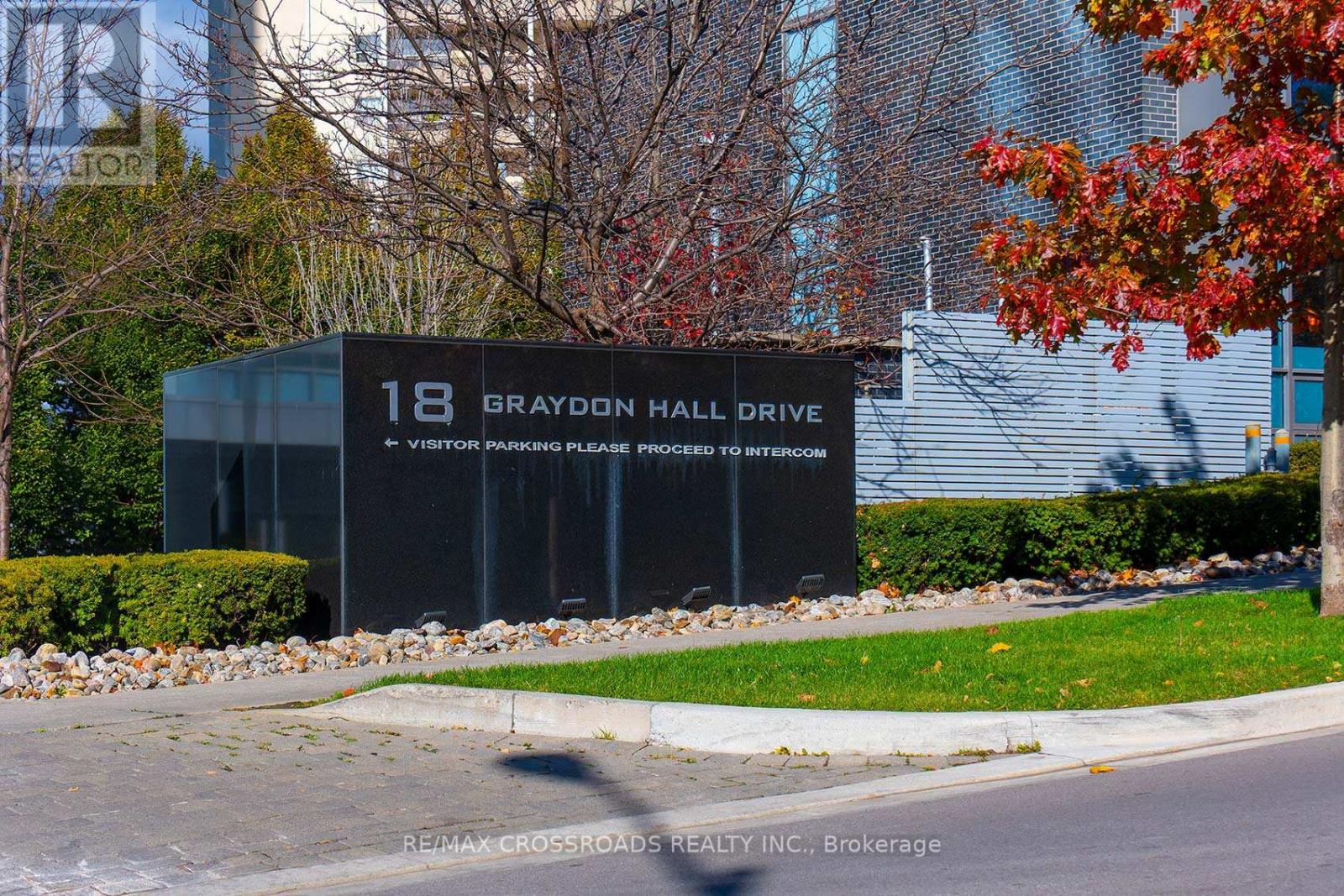601 - 18 Graydon Hall Drive, Toronto, Ontario  M3A 0A4 - Photo 2 - C12997394