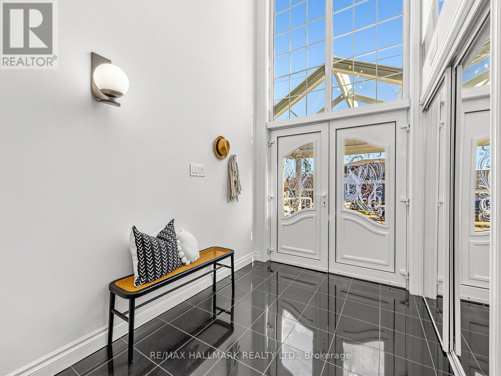 276 Floyd Avenue, Toronto, Ontario  M4J 2J3 - Photo 2 - E12997298