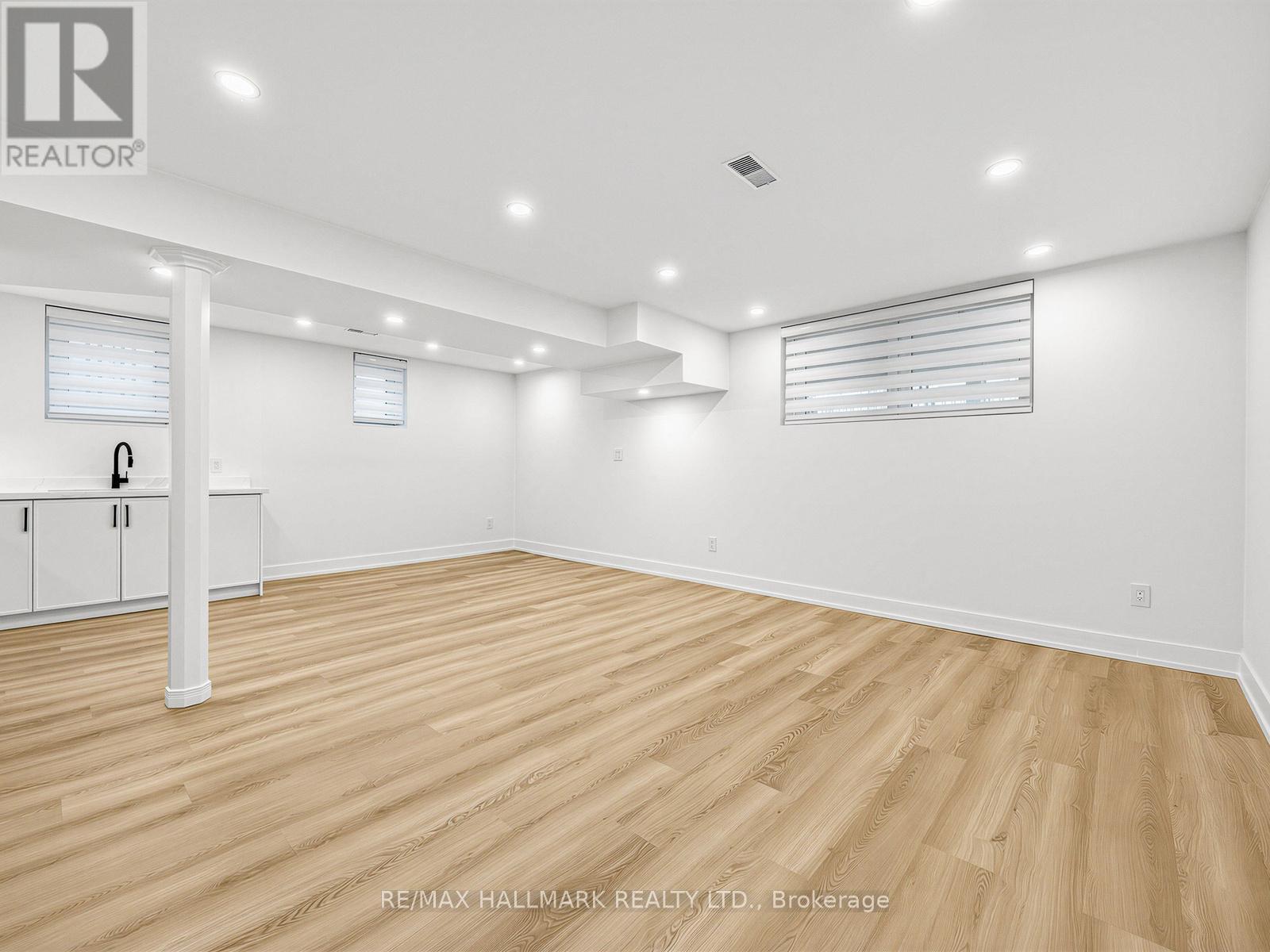 276 Floyd Avenue, Toronto, Ontario  M4J 2J3 - Photo 24 - E12997298