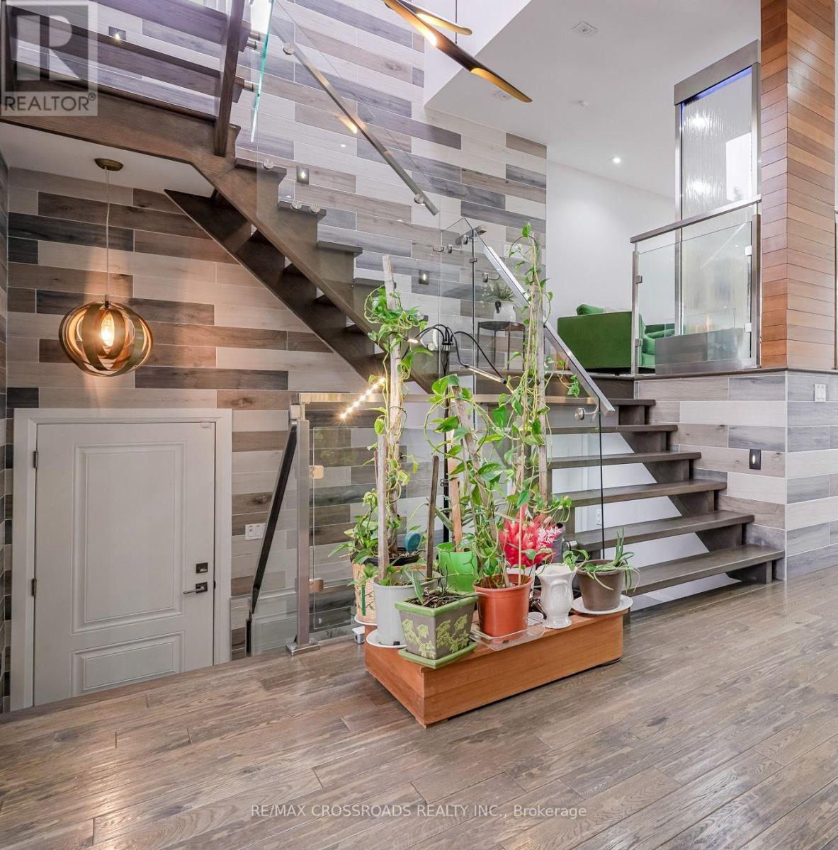 1a Roblin Avenue, Toronto, Ontario  M4C 3P7 - Photo 36 - E12997390