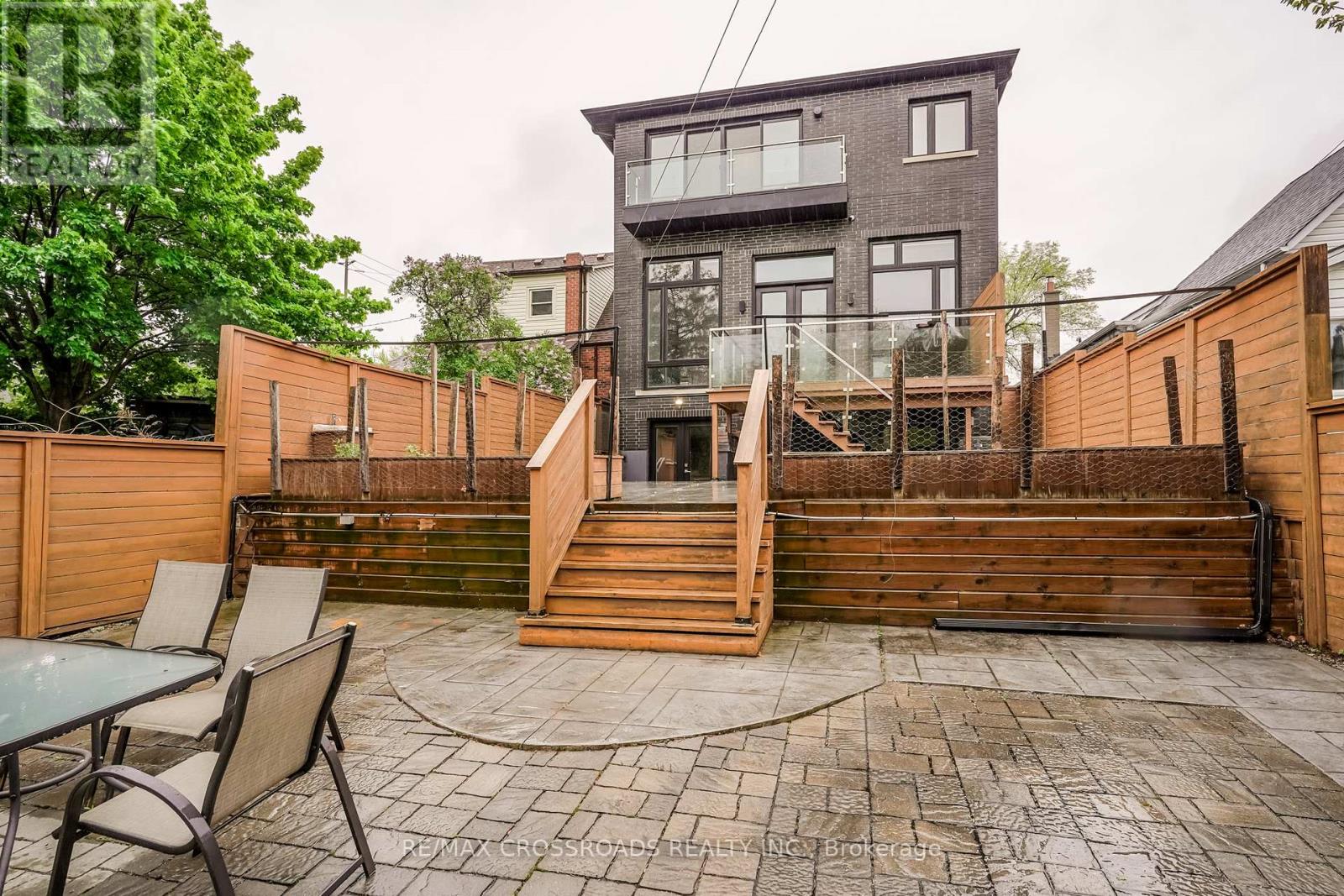 1a Roblin Avenue, Toronto, Ontario  M4C 3P7 - Photo 46 - E12997390