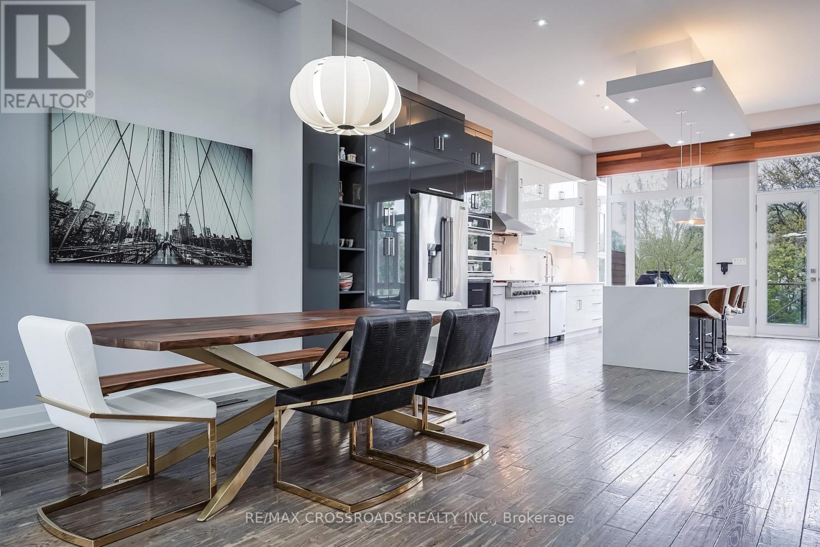 1a Roblin Avenue, Toronto, Ontario  M4C 3P7 - Photo 7 - E12997390