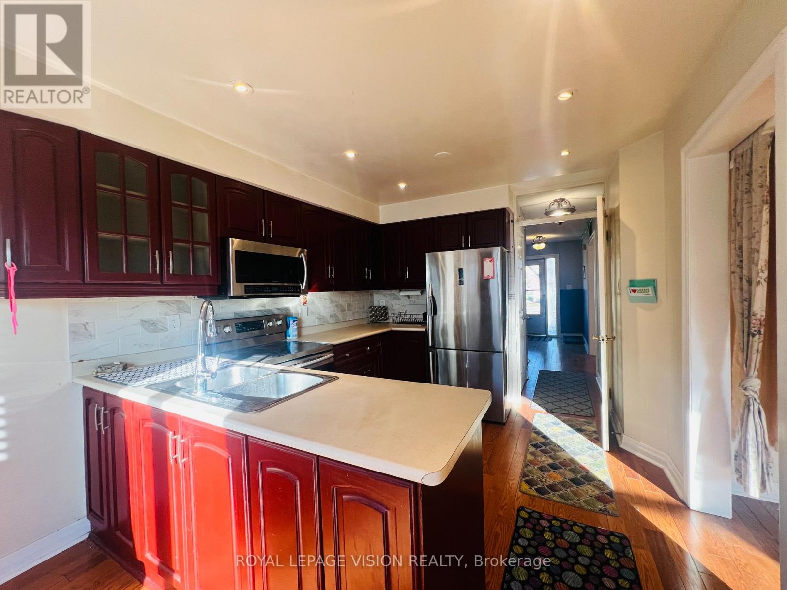 9 Empringham Drive, Toronto, Ontario  M1B 3Y2 - Photo 8 - E12997404