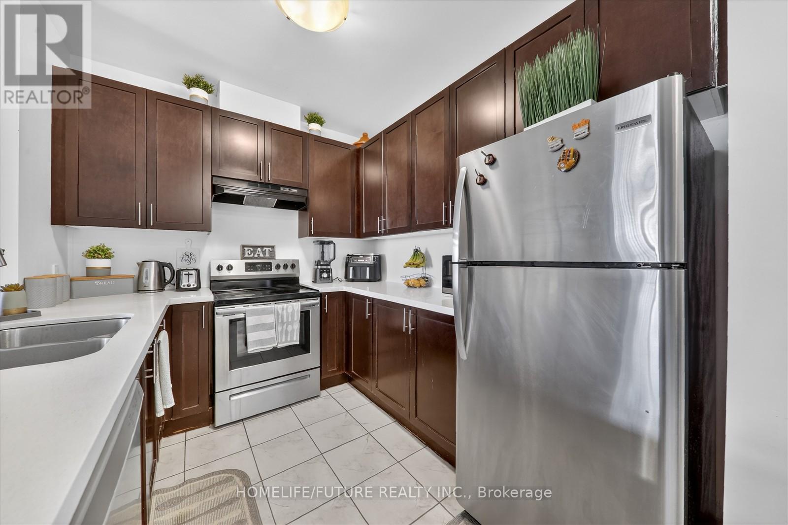 717 - 39 New Delhi Drive, Markham, Ontario  L3S 0E1 - Photo 8 - N12997336