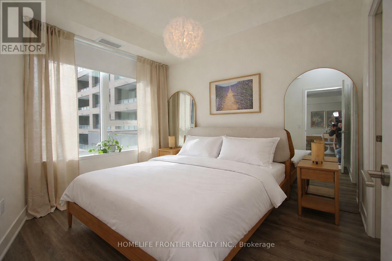 220 - 185 Deerfield Road, Newmarket, Ontario  L2Y 0G7 - Photo 9 - N12997372