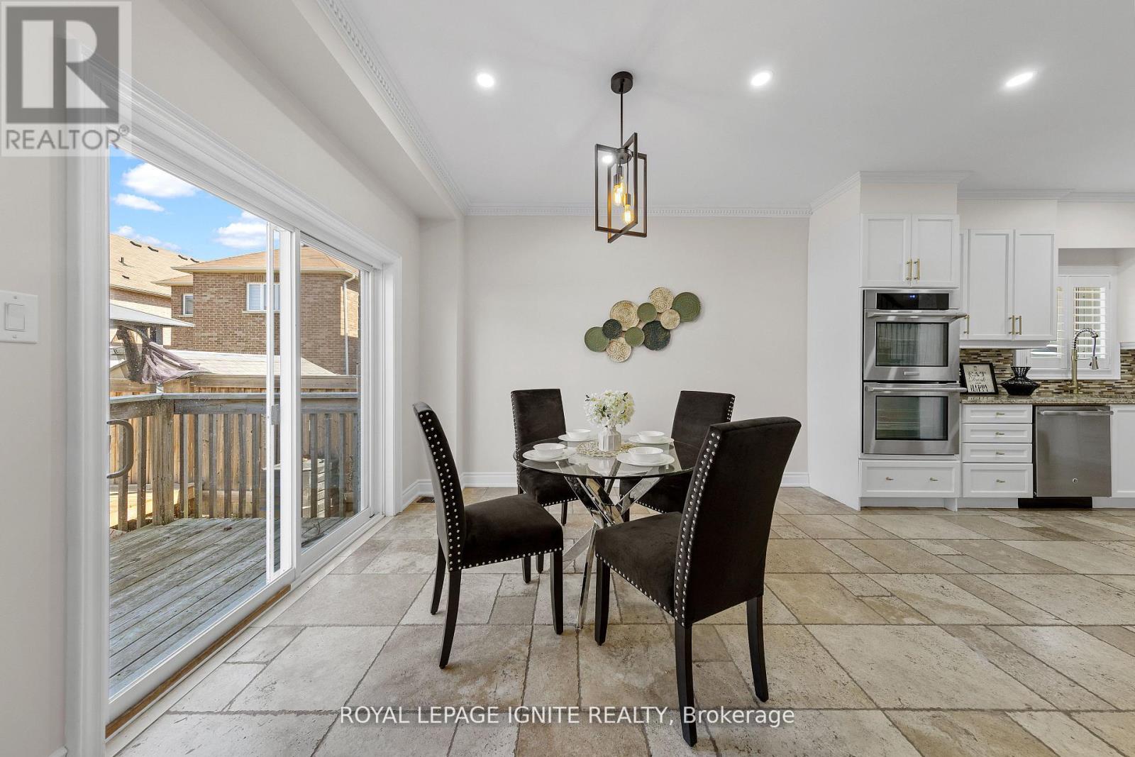 134 Gardiner Drive, Bradford West Gwillimbury, Ontario  L3Z 0J6 - Photo 15 - N12997402