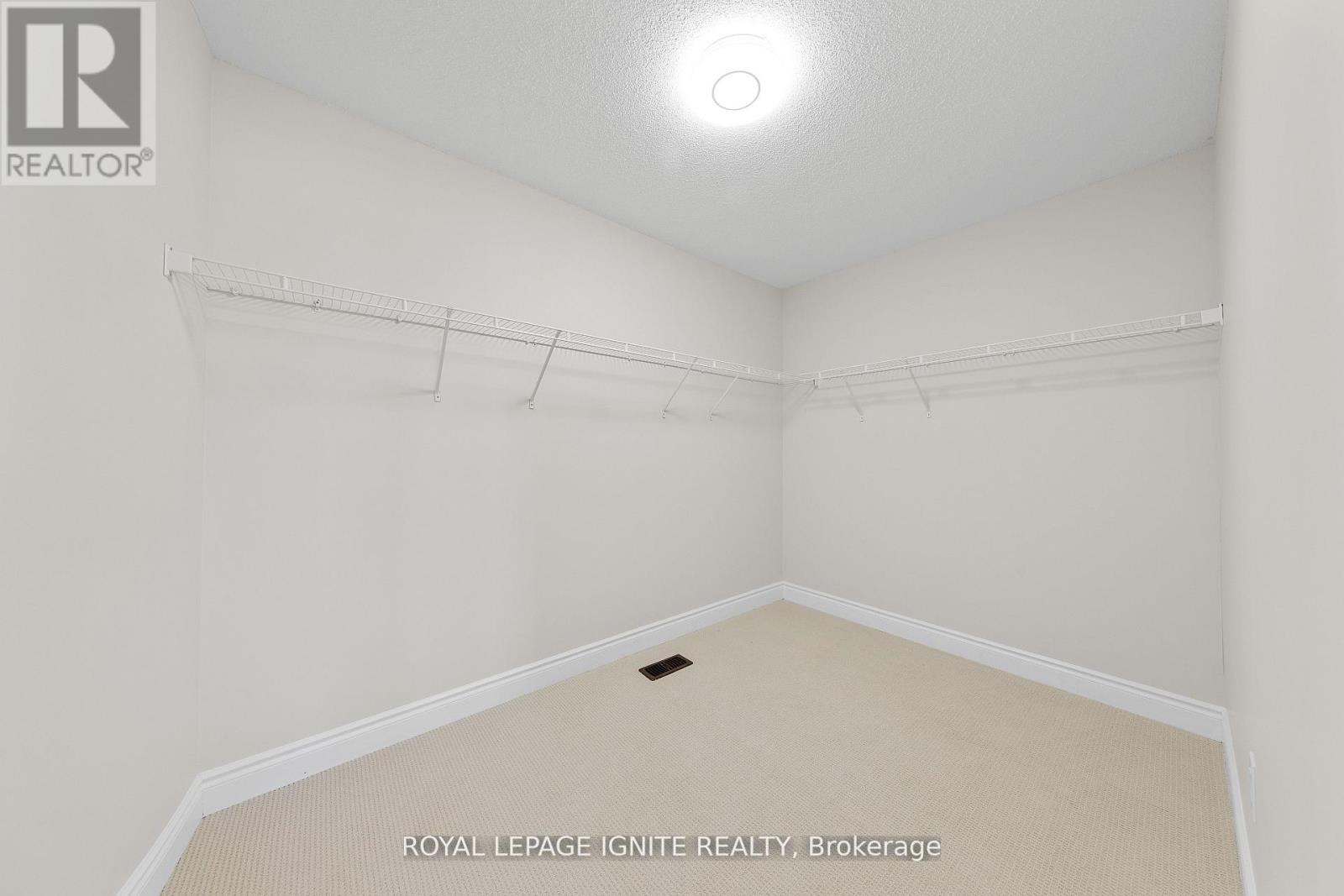 134 Gardiner Drive, Bradford West Gwillimbury, Ontario  L3Z 0J6 - Photo 24 - N12997402