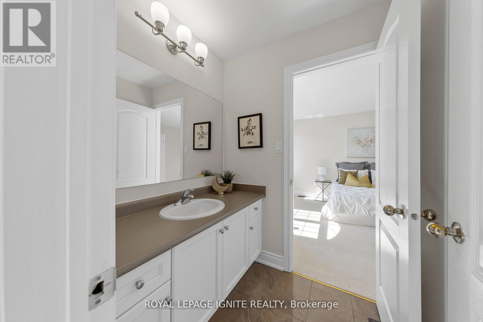 134 Gardiner Drive, Bradford West Gwillimbury, Ontario  L3Z 0J6 - Photo 33 - N12997402