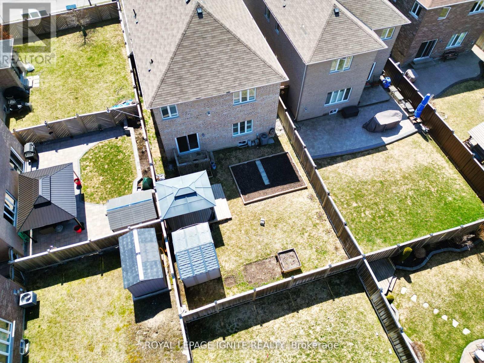 134 Gardiner Drive, Bradford West Gwillimbury, Ontario  L3Z 0J6 - Photo 38 - N12997402