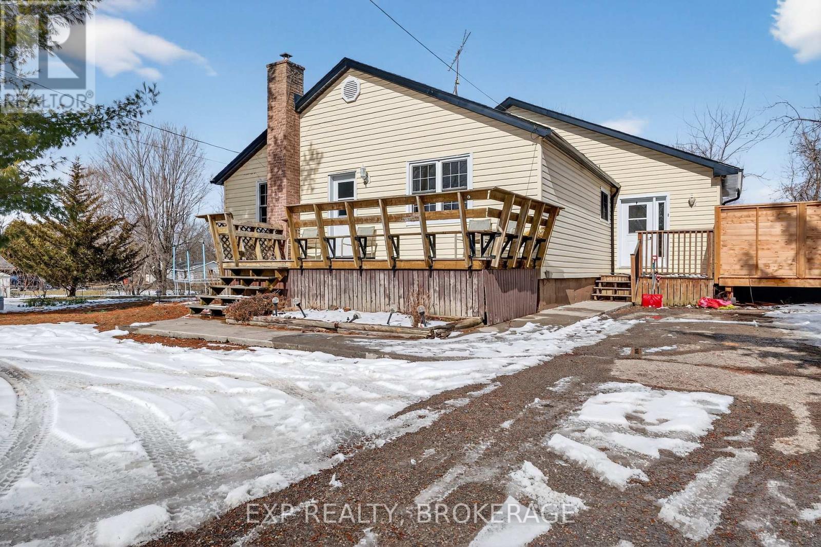 2928 Hiscocks Road, Front Of Leeds & Seeleys Bay, Ontario K7G 2V4 - Photo 1 - X12995554