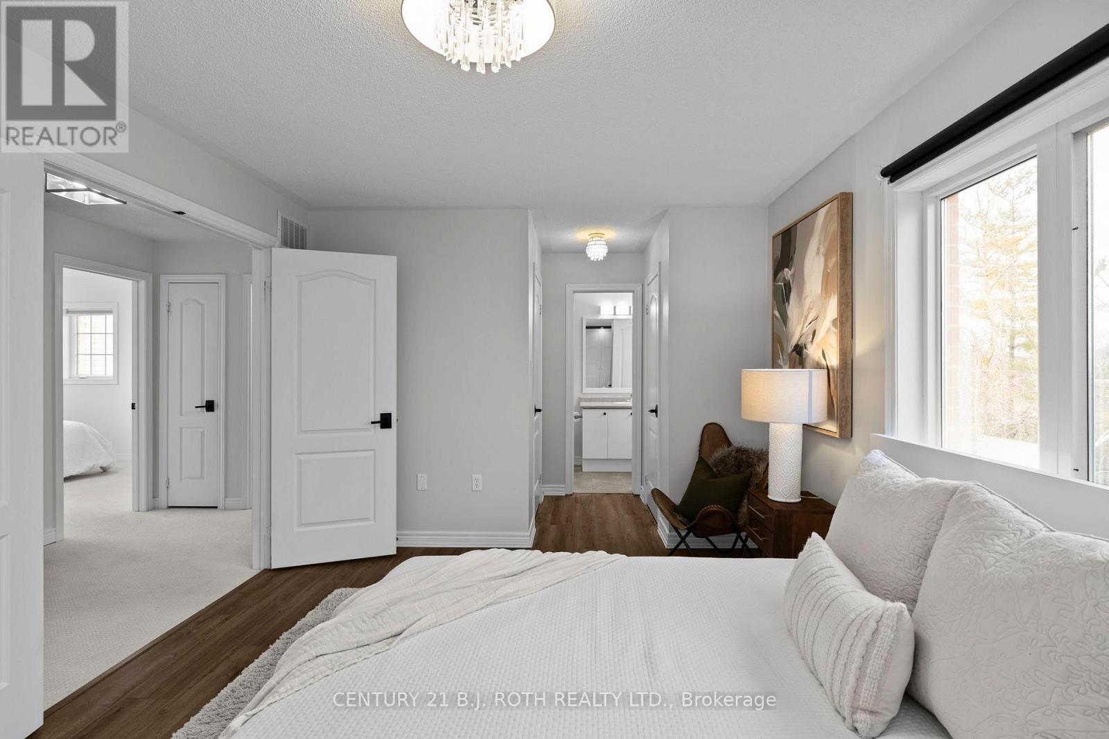 30 Megan Crescent, Barrie, Ontario  L4N 6E2 - Photo 14 - S12997354