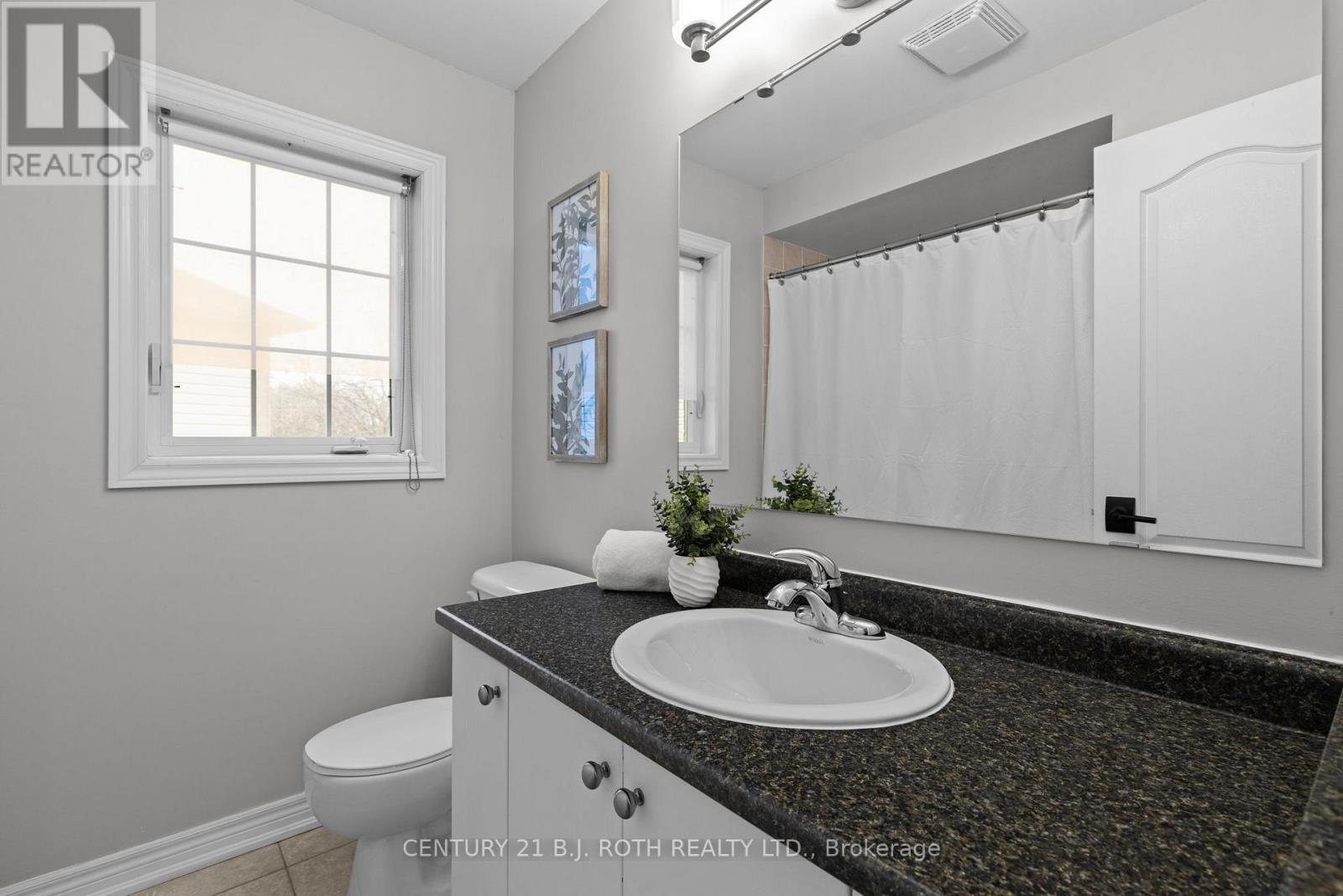 30 Megan Crescent, Barrie, Ontario  L4N 6E2 - Photo 17 - S12997354