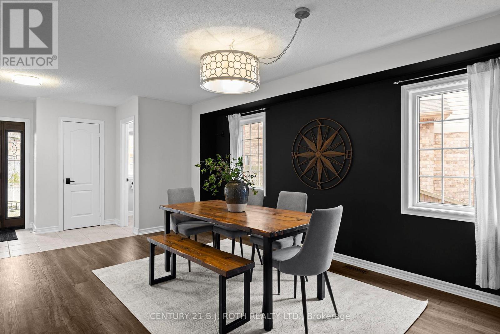 30 Megan Crescent, Barrie, Ontario  L4N 6E2 - Photo 5 - S12997354