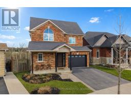 30 MEGAN CRESCENT, Barrie, Ontario