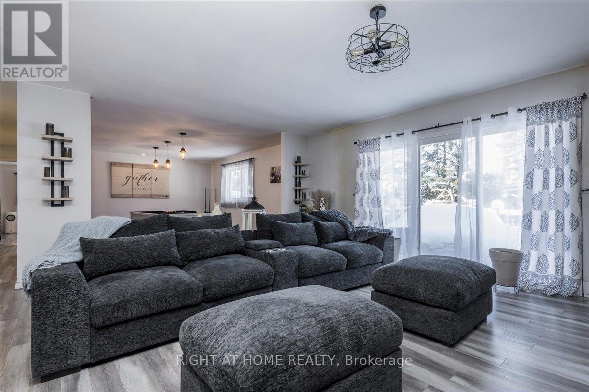 1628 Warminster Side Road, Oro-Medonte, Ontario  L0K 1E0 - Photo 4 - S12997360