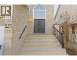 235 PINELAND Court Unit# Upper, Waterloo, Ontario
