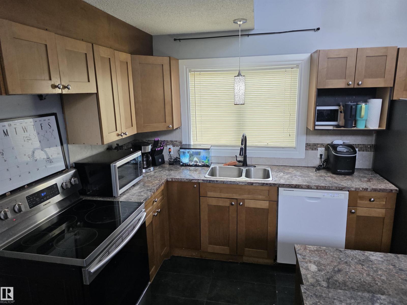 #225 26500 HWY 44, Rural Sturgeon County, Alberta