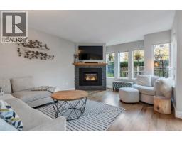 102 245 W 15TH STREET, North Vancouver, British Columbia