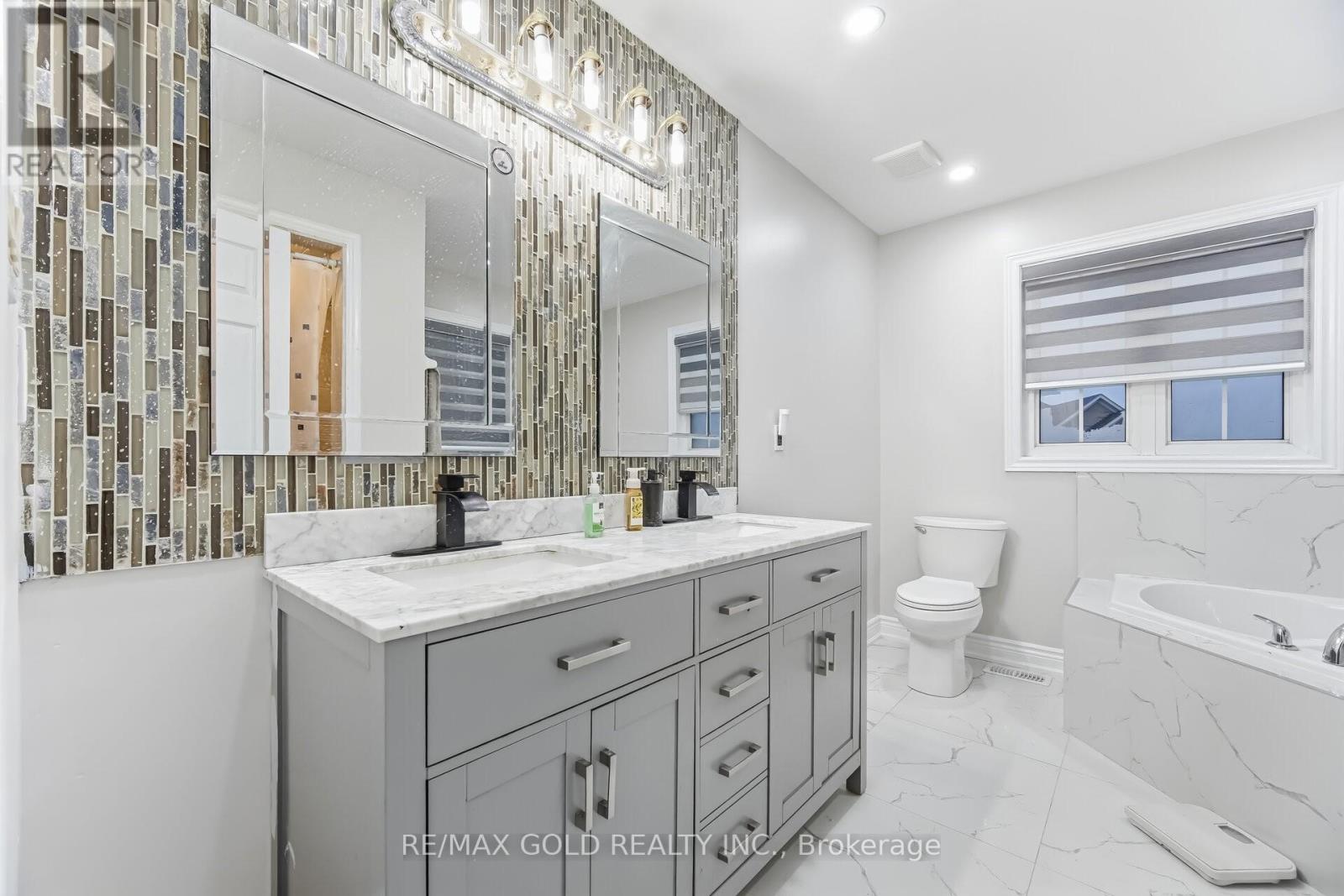 29 Laurentide Crescent, Brampton, Ontario  L6P 1Y3 - Photo 15 - W12997330