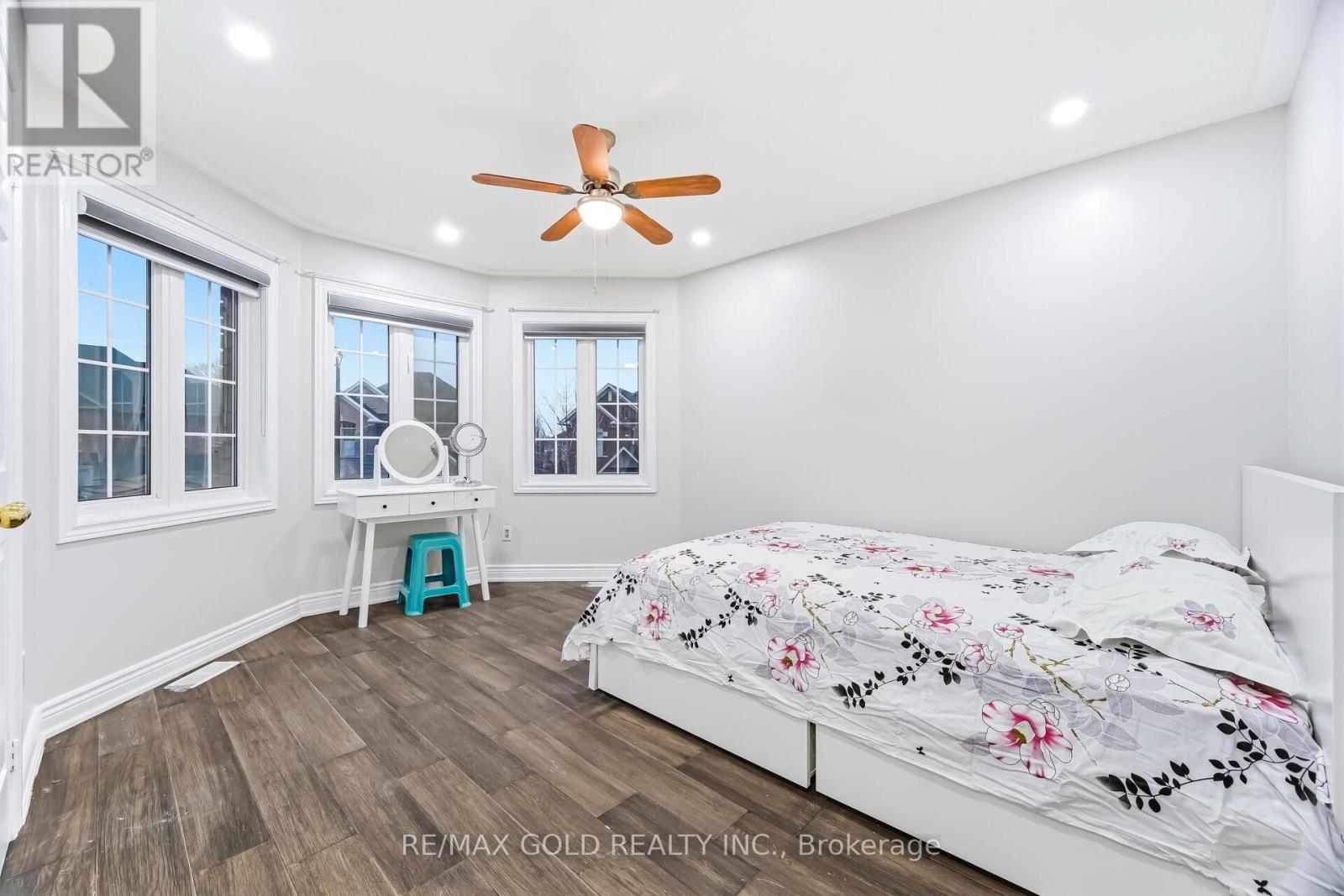 29 Laurentide Crescent, Brampton, Ontario  L6P 1Y3 - Photo 18 - W12997330