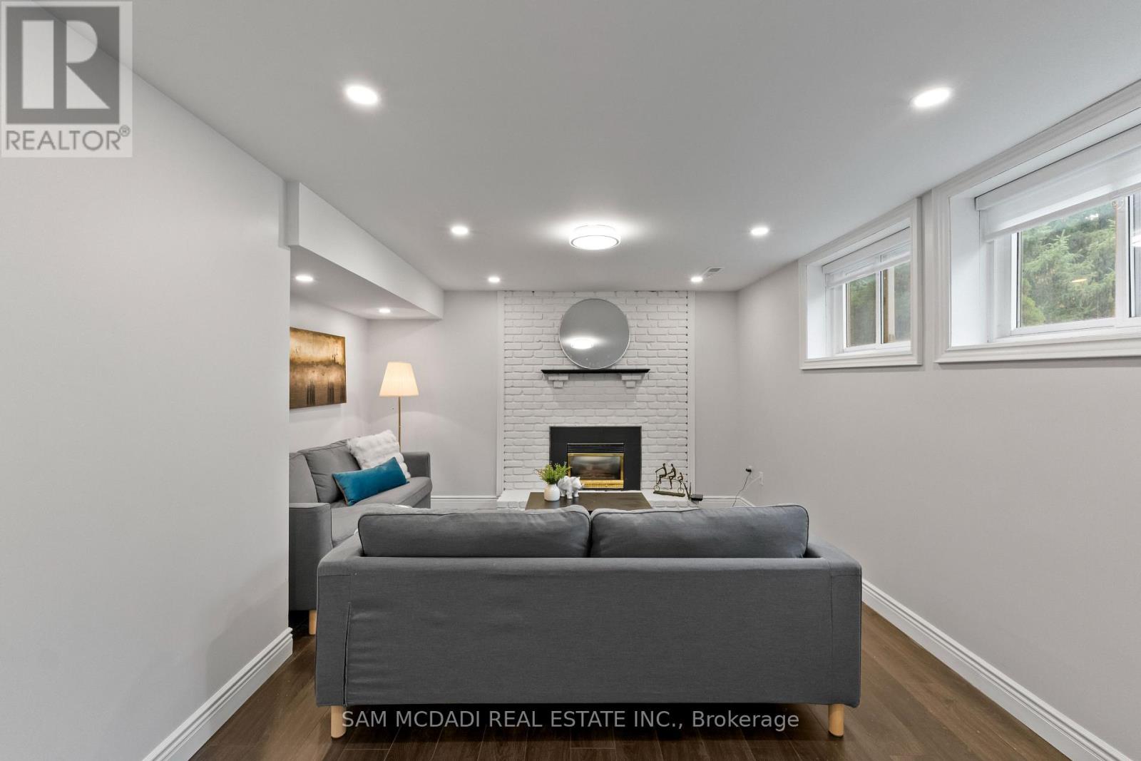 7209 Fayette Circle, Mississauga, Ontario  L5N 1Y5 - Photo 3 - W12997338