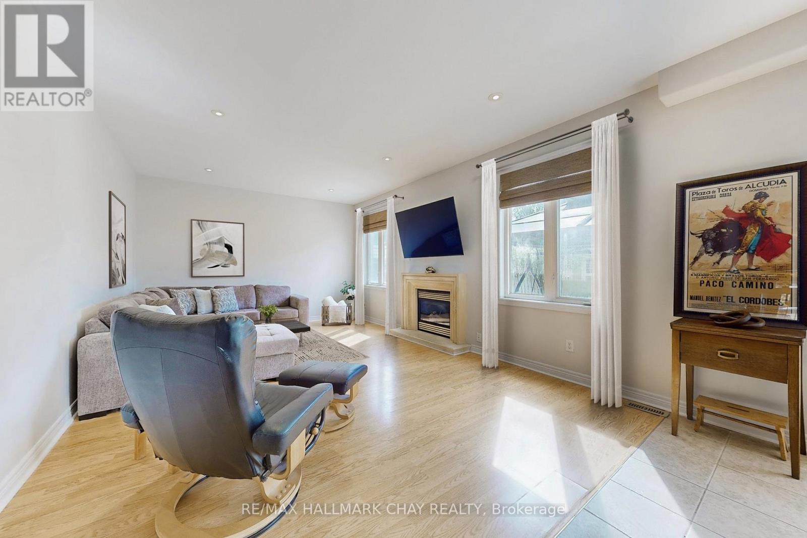 76 Cobblestone Court, Brampton, Ontario  L6R 2S4 - Photo 11 - W12997374