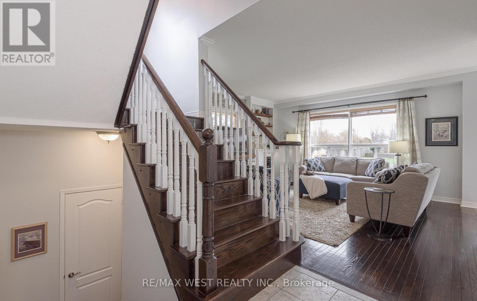 15 Virginia Drive Sw, Brampton, Ontario  L7A 2E6 - Photo 10 - W12997424