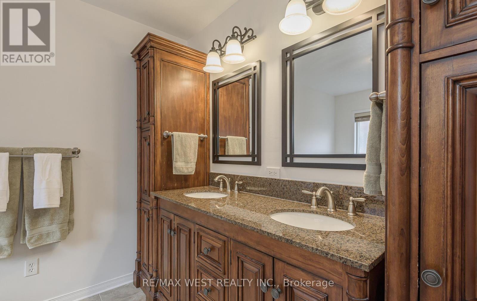 15 Virginia Drive Sw, Brampton, Ontario  L7A 2E6 - Photo 24 - W12997424