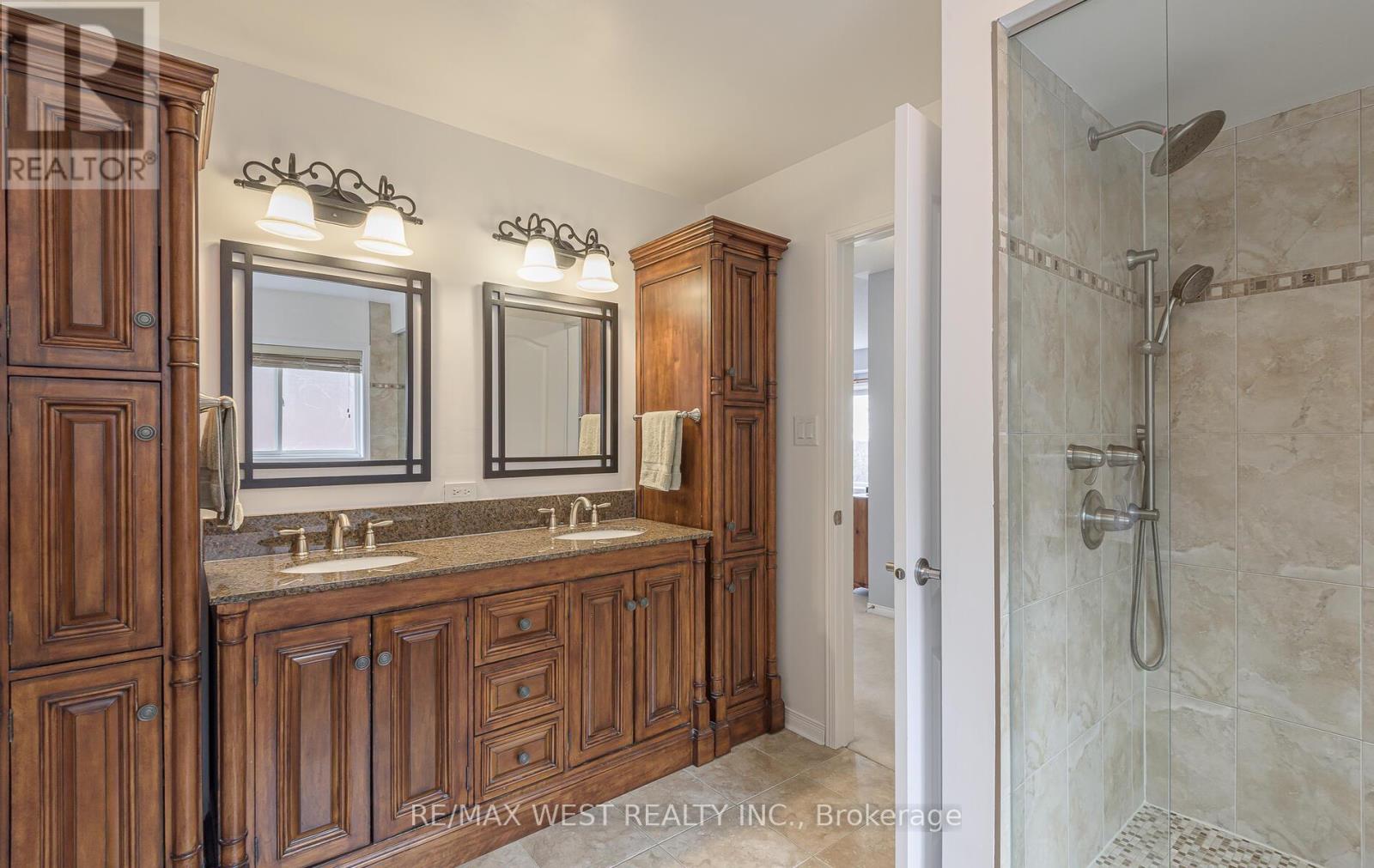 15 Virginia Drive Sw, Brampton, Ontario  L7A 2E6 - Photo 26 - W12997424