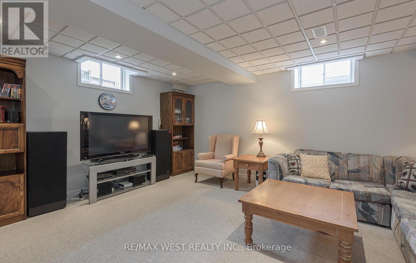 15 Virginia Drive Sw, Brampton, Ontario  L7A 2E6 - Photo 35 - W12997424