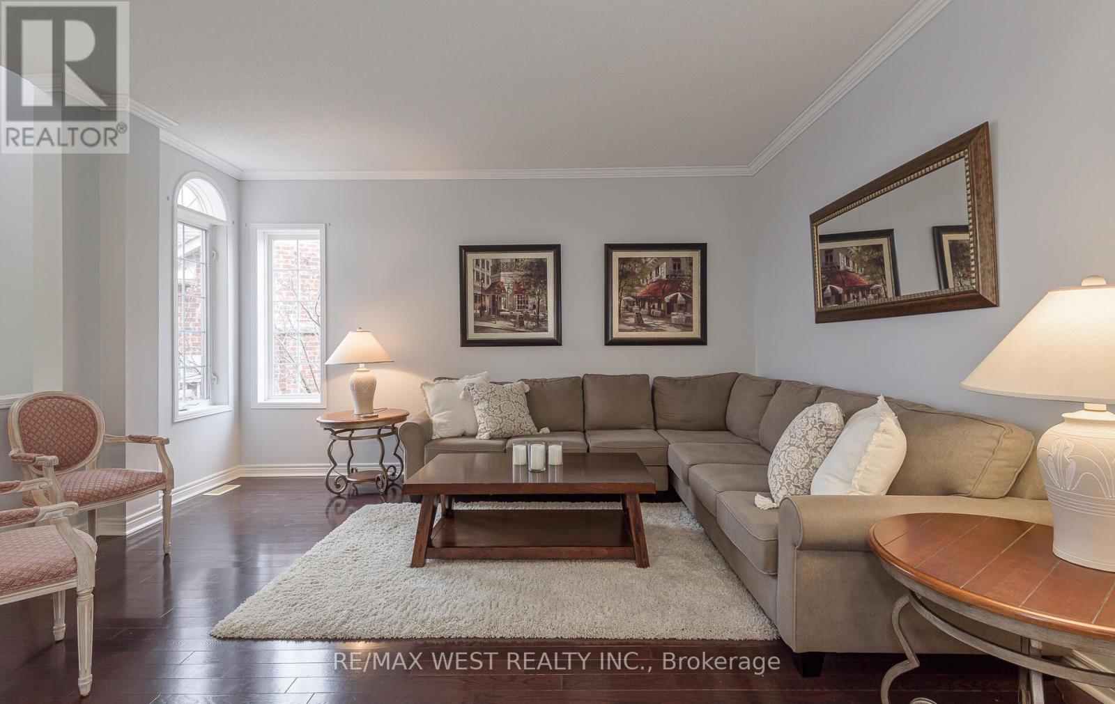 15 Virginia Drive Sw, Brampton, Ontario  L7A 2E6 - Photo 6 - W12997424