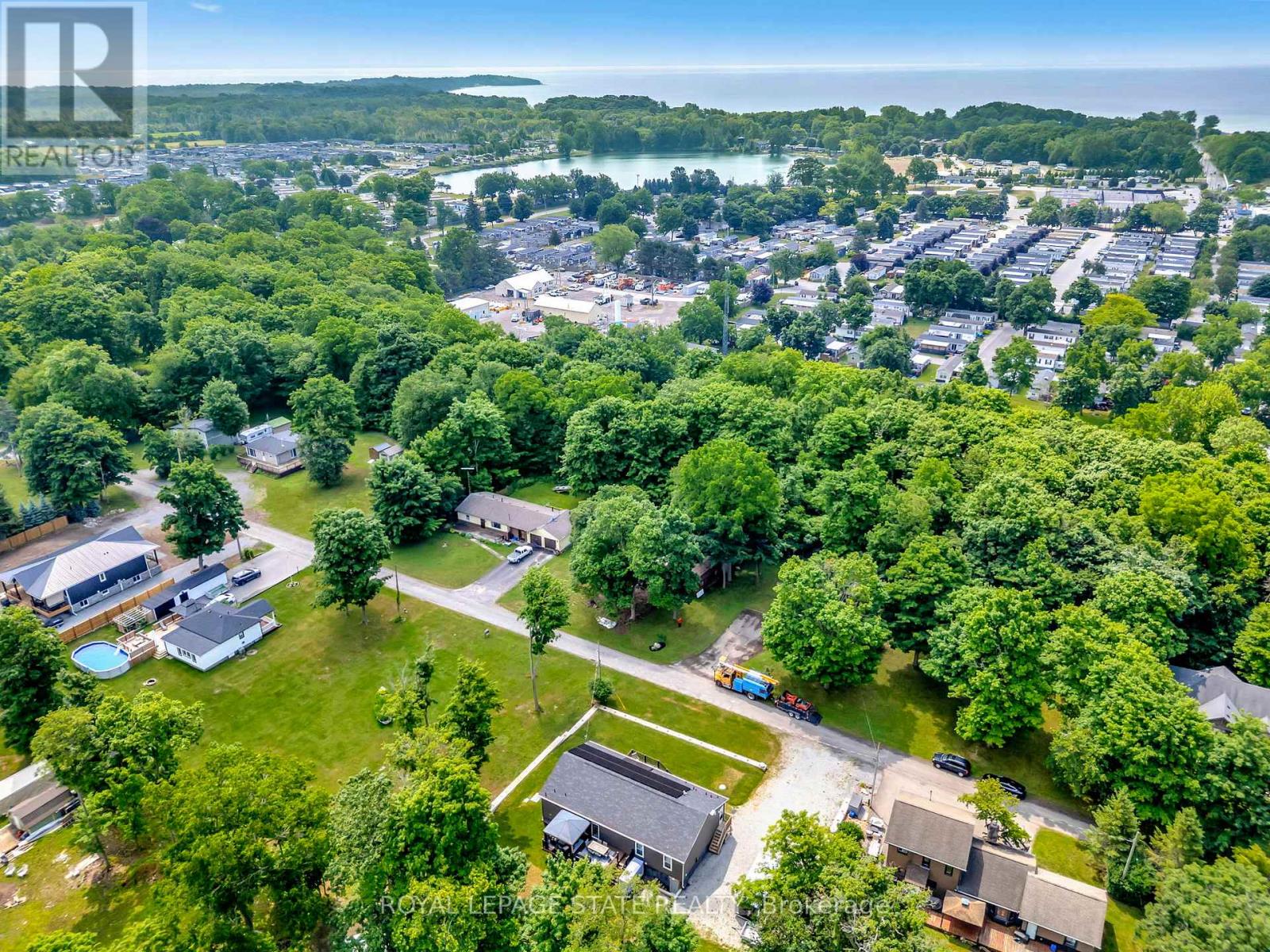4881 Mapleview Crescent, Port Colborne, Ontario  L0S 1R0 - Photo 43 - X12997420