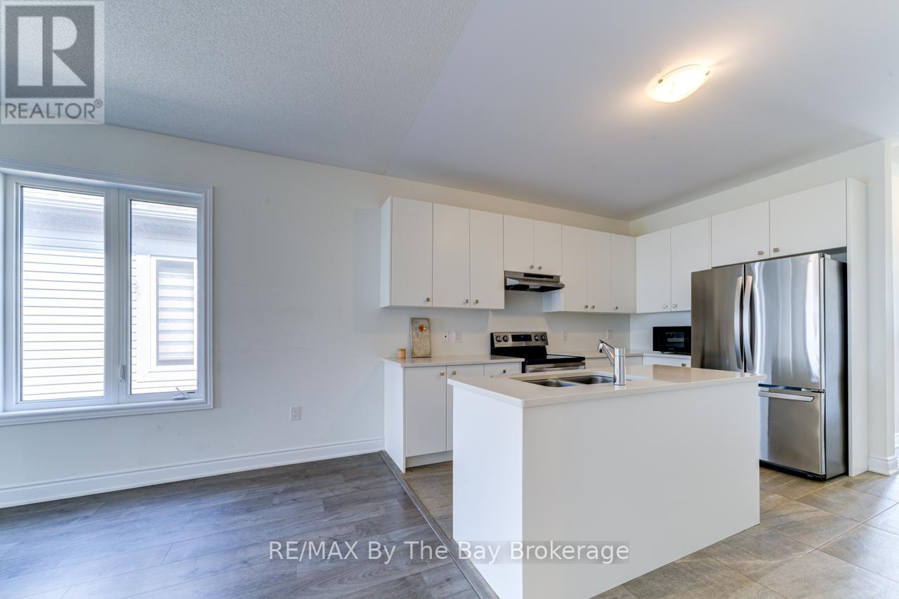 15 Union Boulevard, Clearview, Ontario  L9Z 0M6 - Photo 6 - S12997482