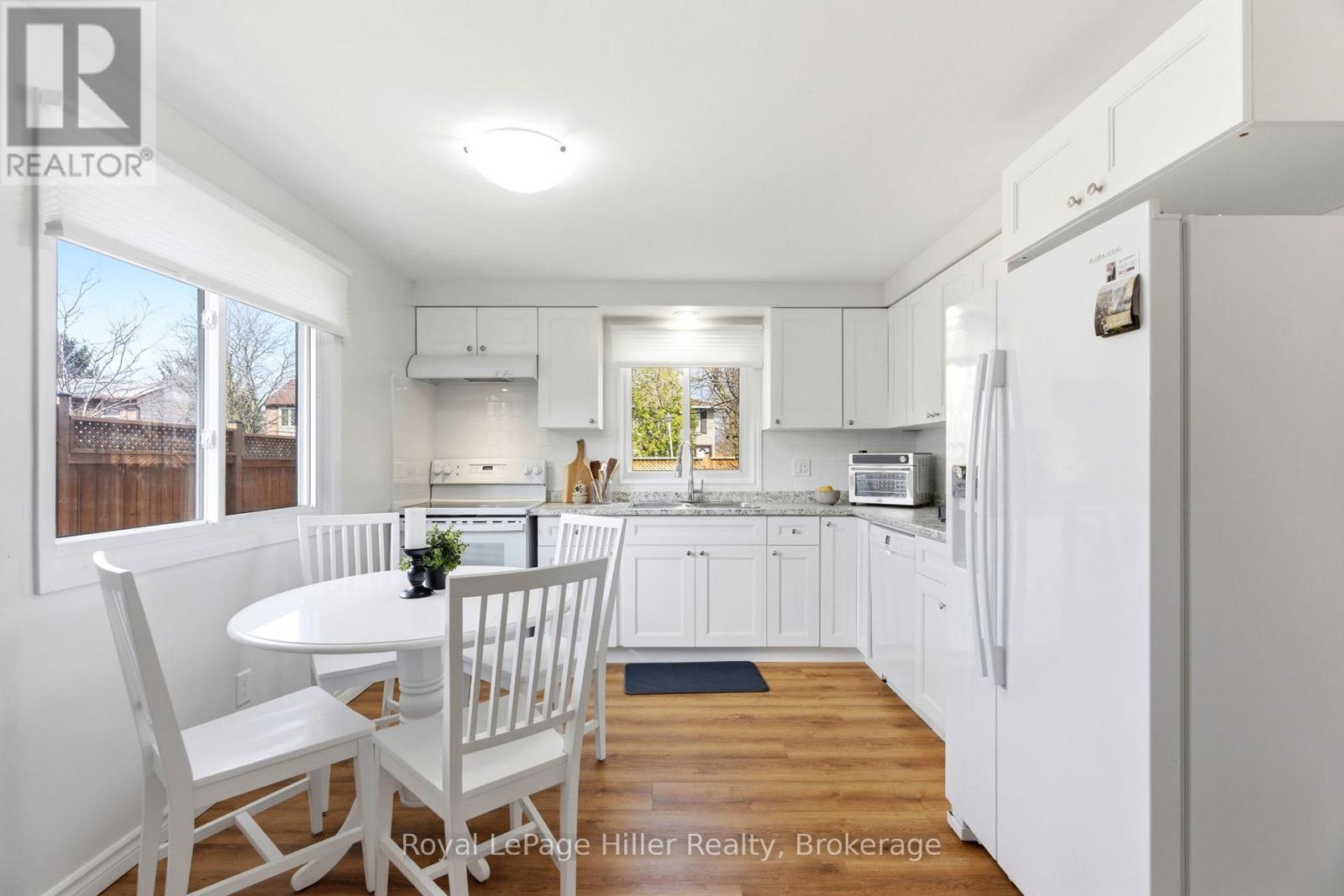 46 Avonwood Drive, Stratford, Ontario N4Z 1B4 - Photo 12 - X12994262