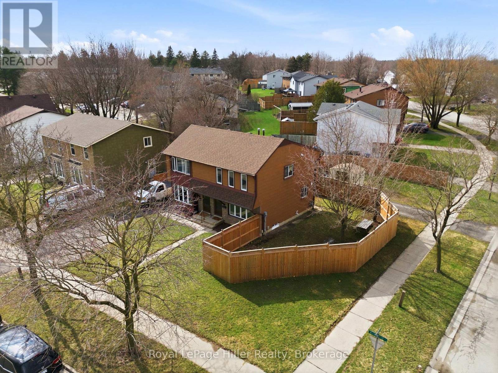 46 Avonwood Drive, Stratford, Ontario N4Z 1B4 - Photo 3 - X12994262